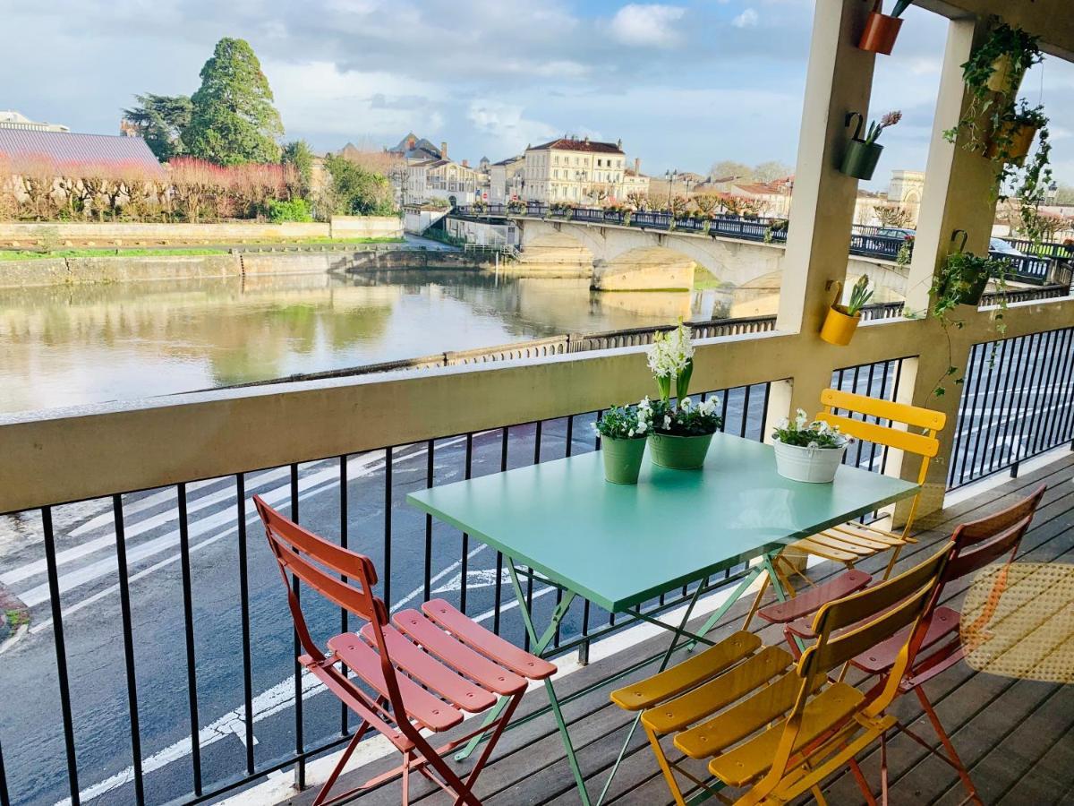 "Au Fil De La Charente" - Coeur De Saintes - Wifi Clim - Classe 4 Etoiles - 4 Pers Exterior photo